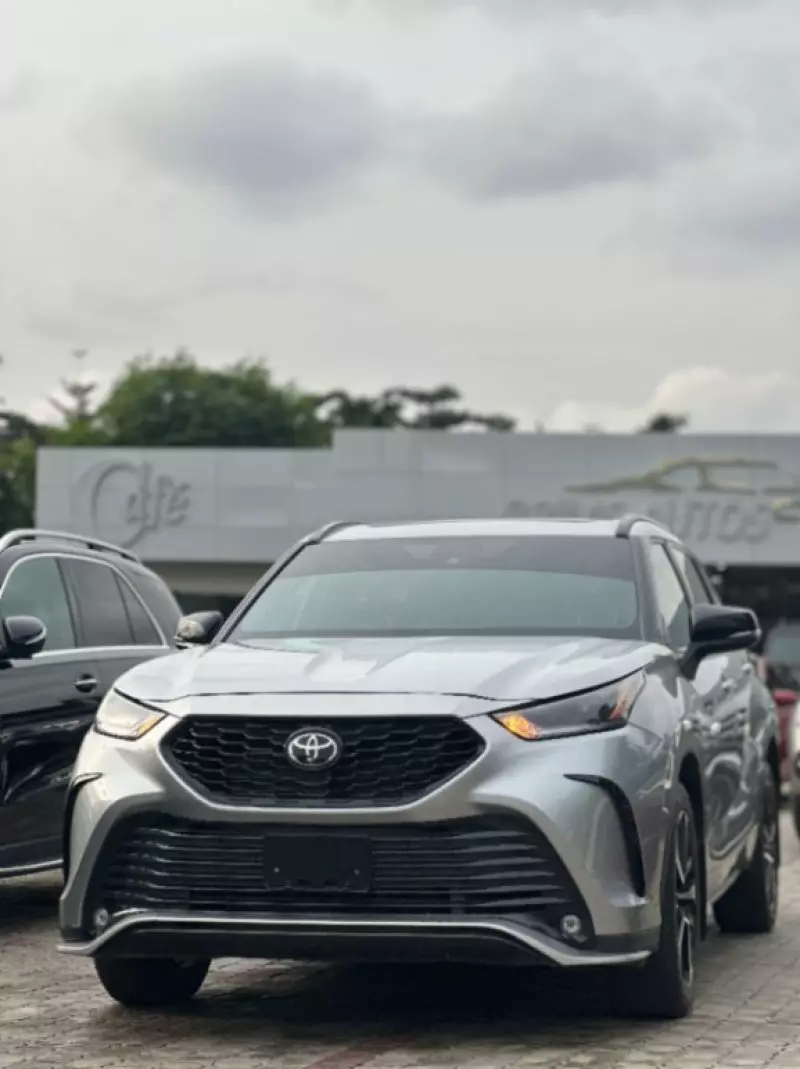 Toyota Highlander   - 2022