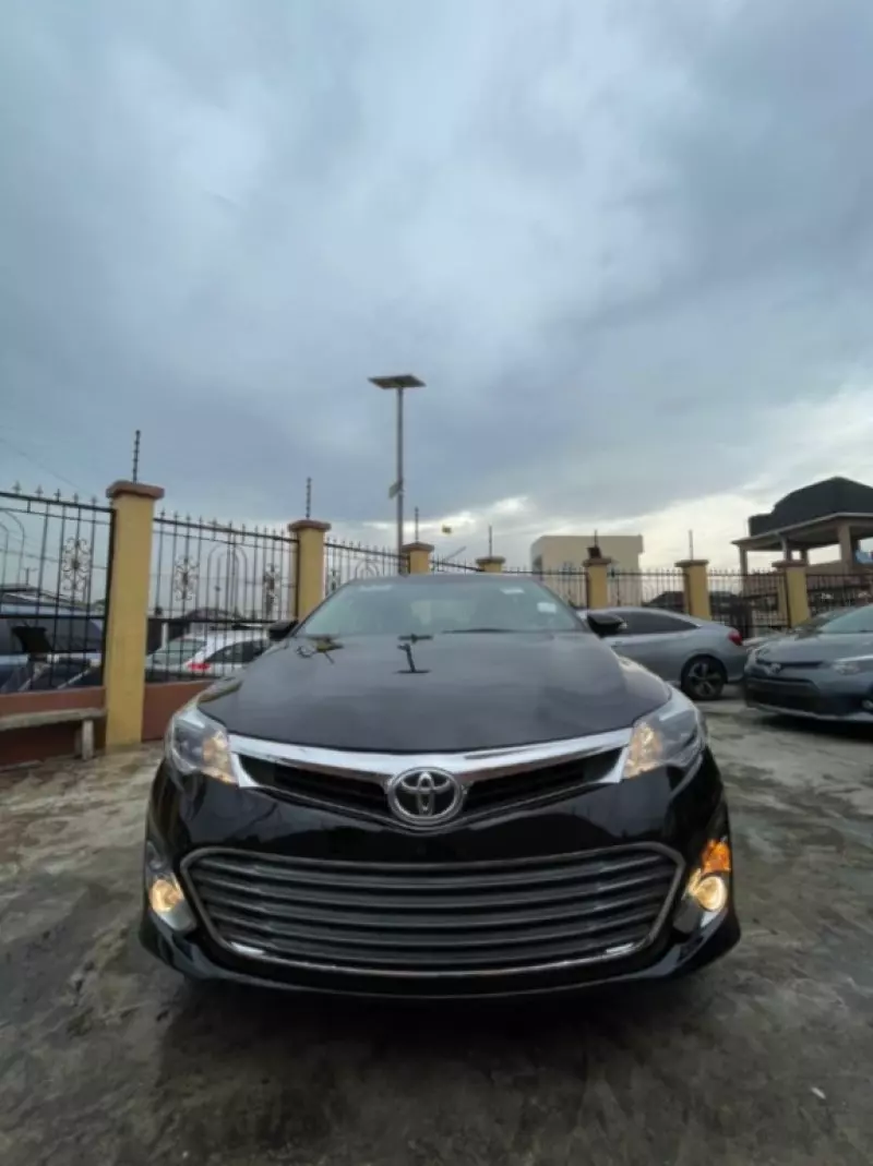 Toyota Avalon   - 2015