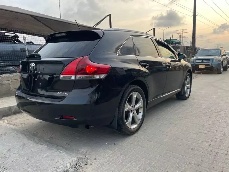 Toyota Venza   - 2013