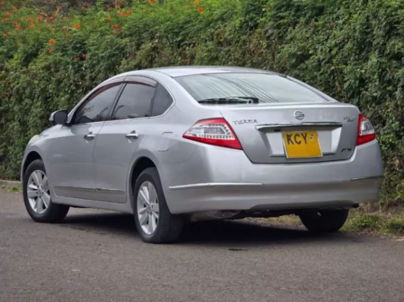 Nissan Teana   - 2013
