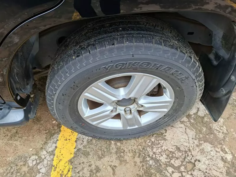 Toyota Landcruiser  V8   - 2013