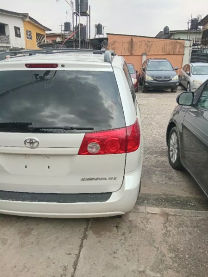 Toyota Sienna
