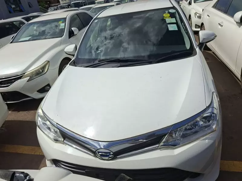 Toyota Fielder hybrid    - 2016