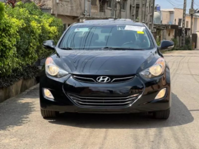 Hyundai Elantra   - 2014