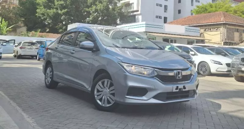 Honda Grace    - 2018