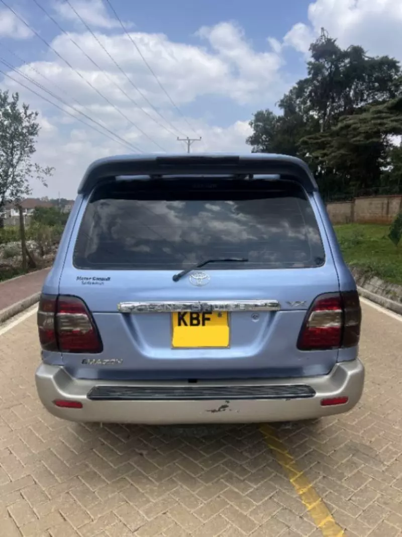 Toyota Land Cruiser   - 2004