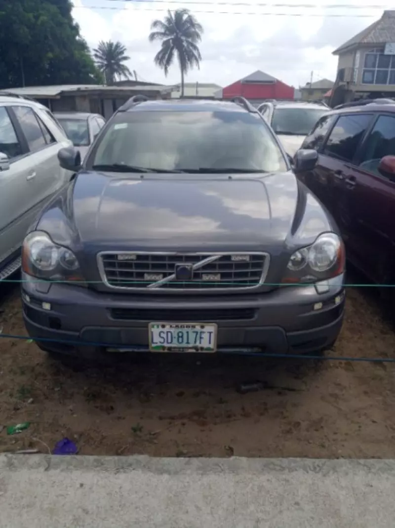 Volvo XC90   - 2008