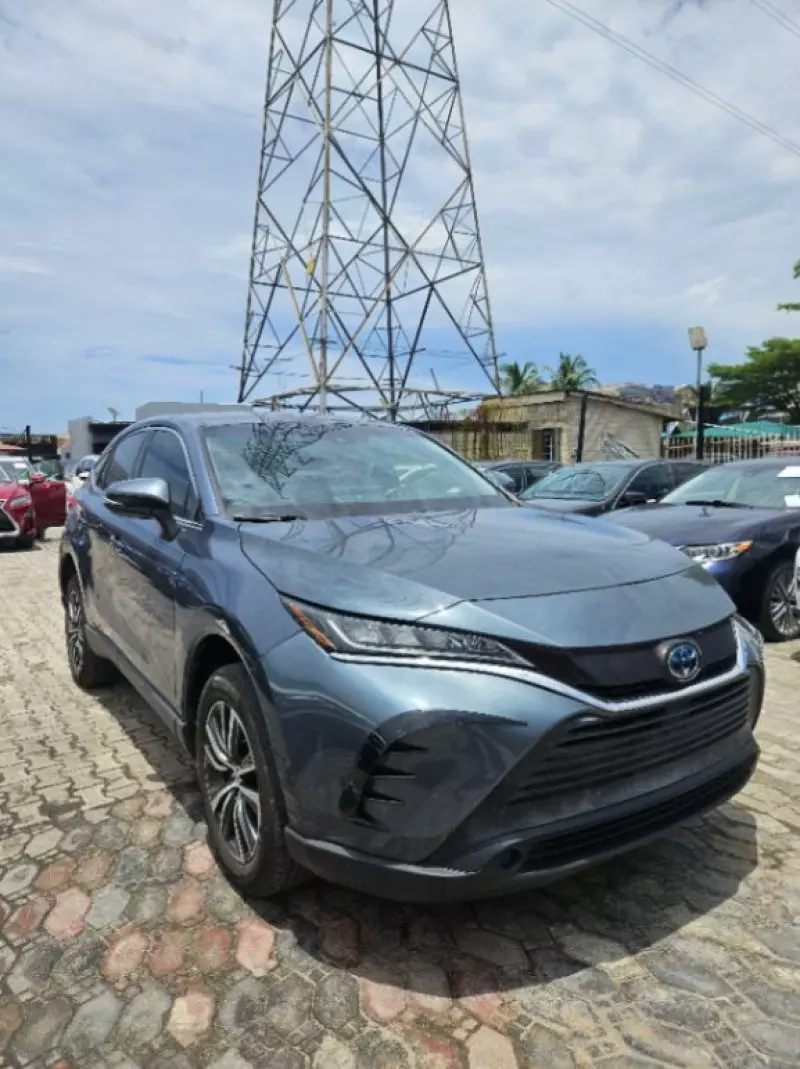 Toyota Venza   - 2022