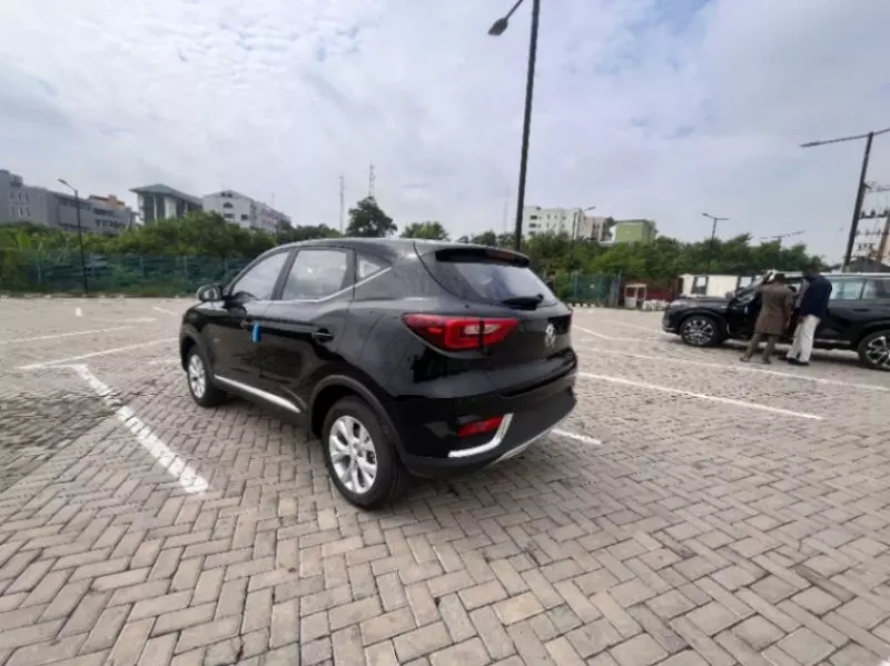 MG ZS   - 2025