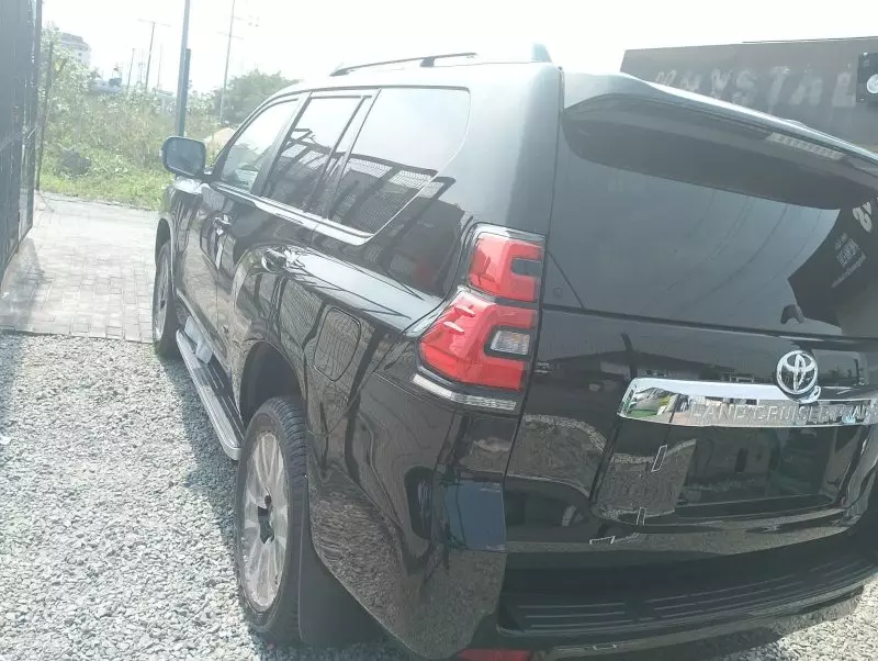 Toyota Landcruiser Prado   - 2022