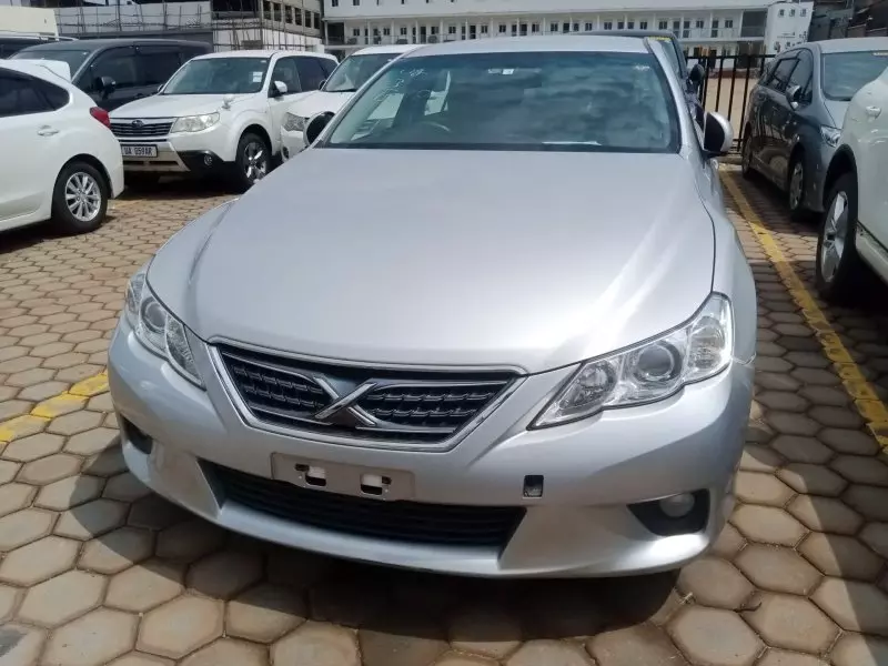 Toyota Mark X   - 2013