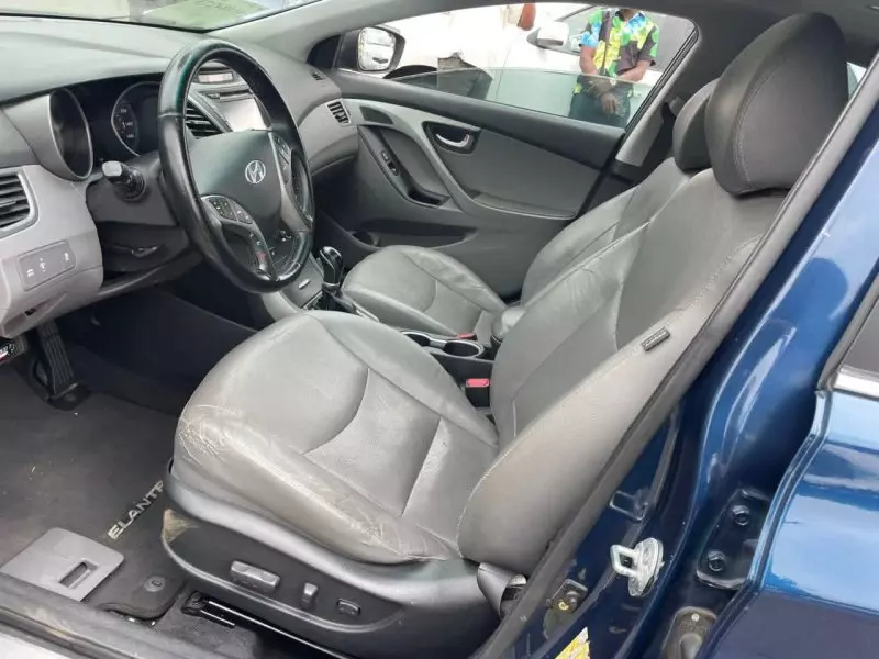 Hyundai Elantra   - 2015