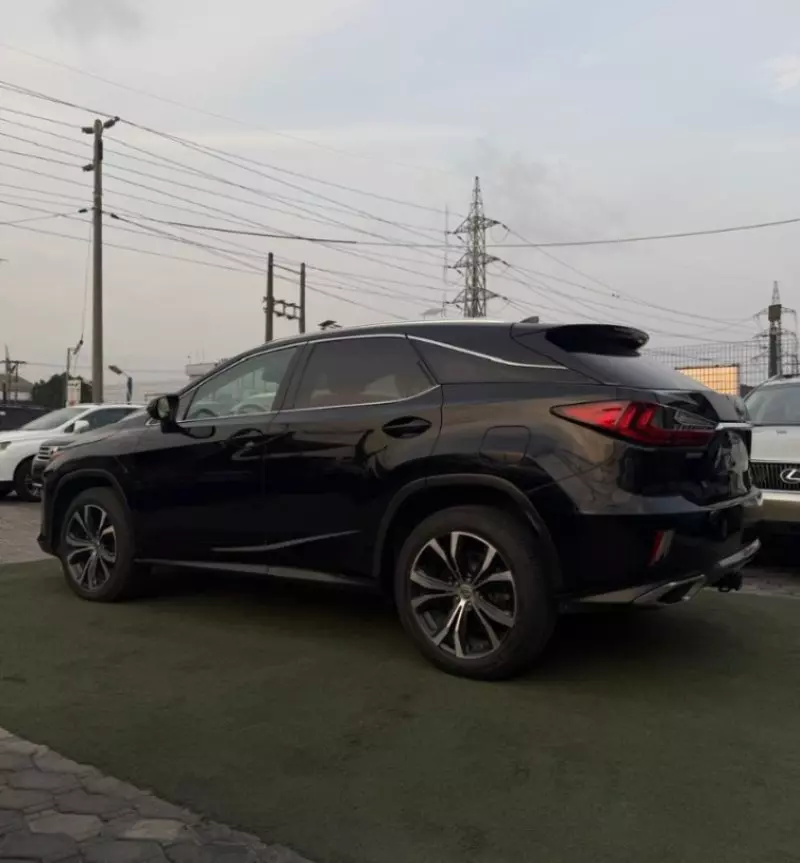 Lexus RX   - 2017