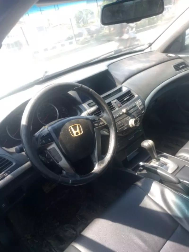 Honda Accord   - 2009