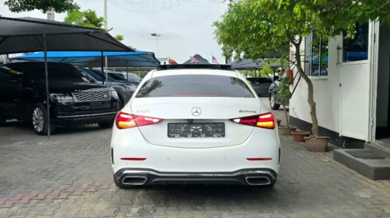 Mercedes-Benz C 300