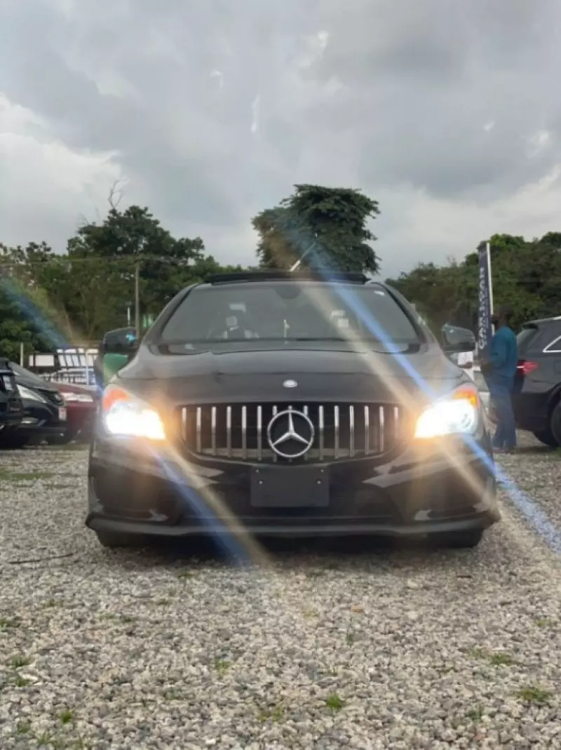 Mercedes-Benz CLA 250   - 2015