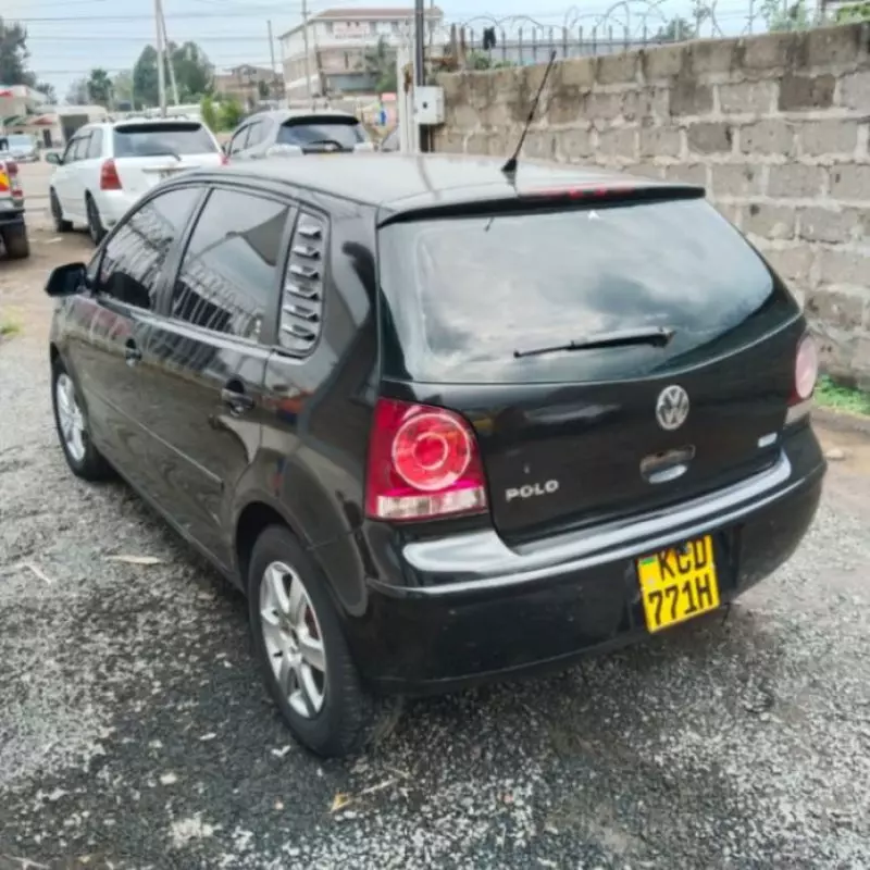Volkswagen Polo   - 2009