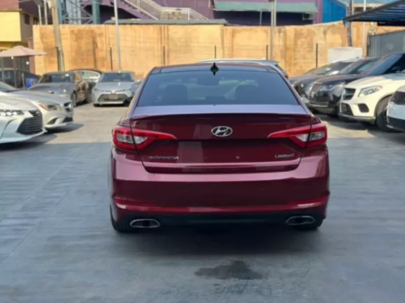 Hyundai Sonata   - 2015