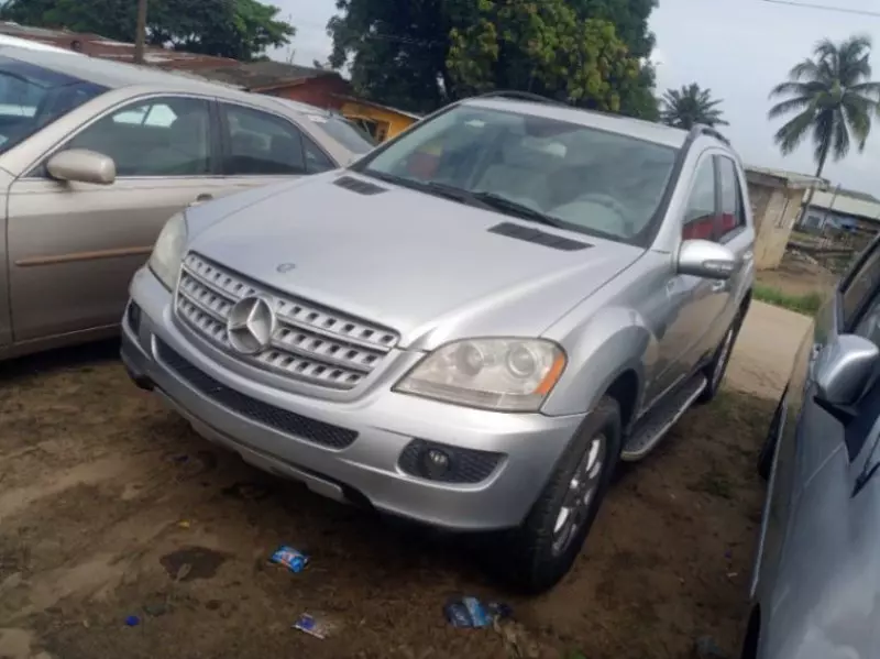 Mercedes-Benz ML 350   - 2005