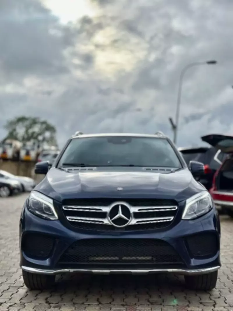 Mercedes-Benz GLE 400   - 2016