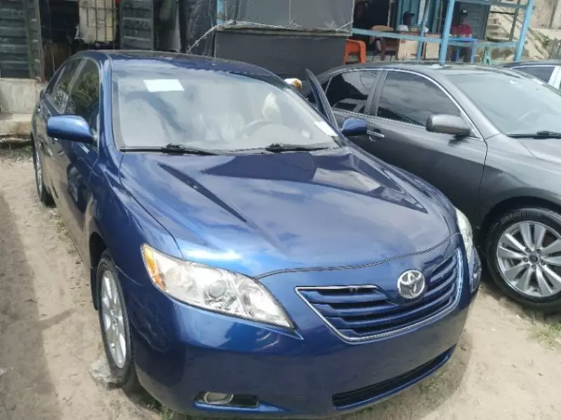 Toyota camry   - 2009