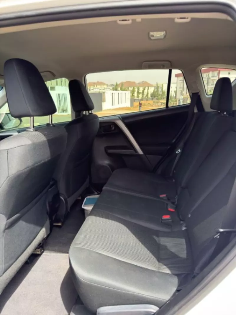 Toyota RAV4   - 2016