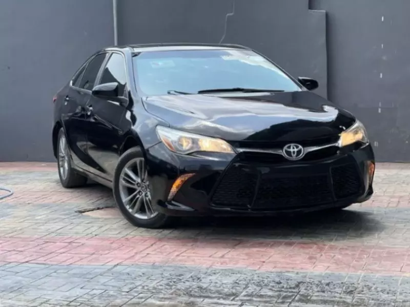 Toyota Camry   - 2017