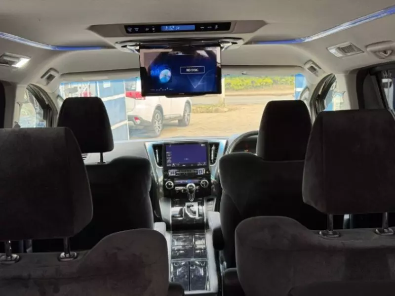 Toyota Vellfire    - 2018
