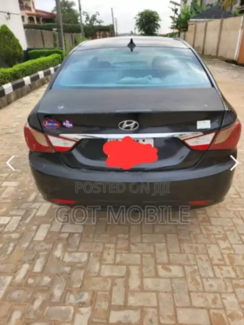 Hyundai Sonata   - 2013