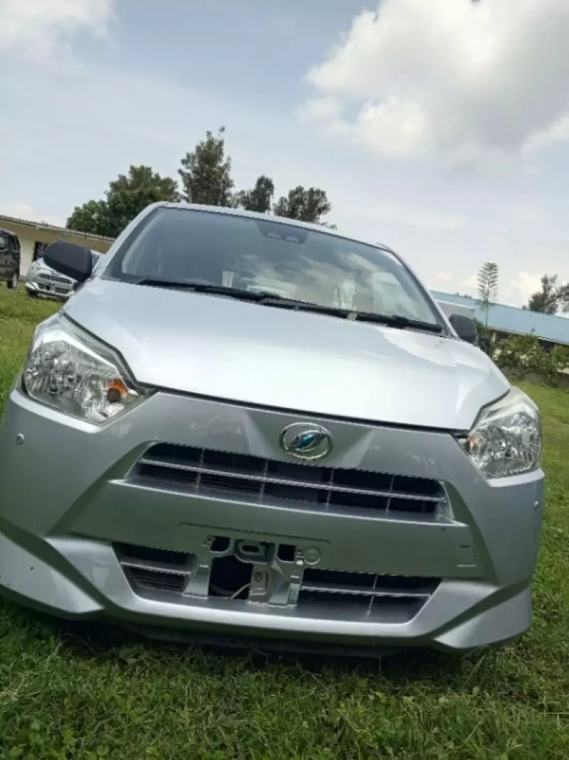 Daihatsu Mira    - 2017