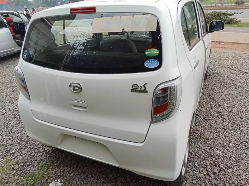 Daihatsu Mira    - 2017