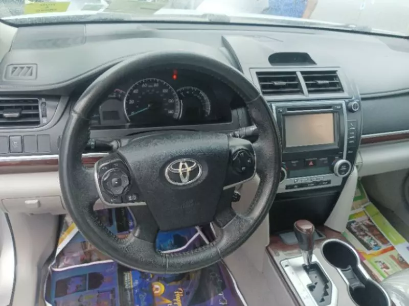 Toyota Camry   - 2012