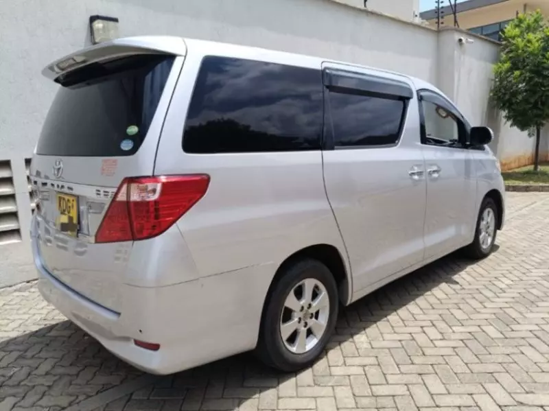 Toyota Alphard   -