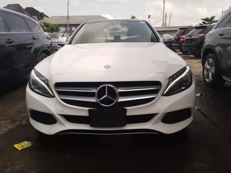 Mercedes-Benz C 300   - 2015