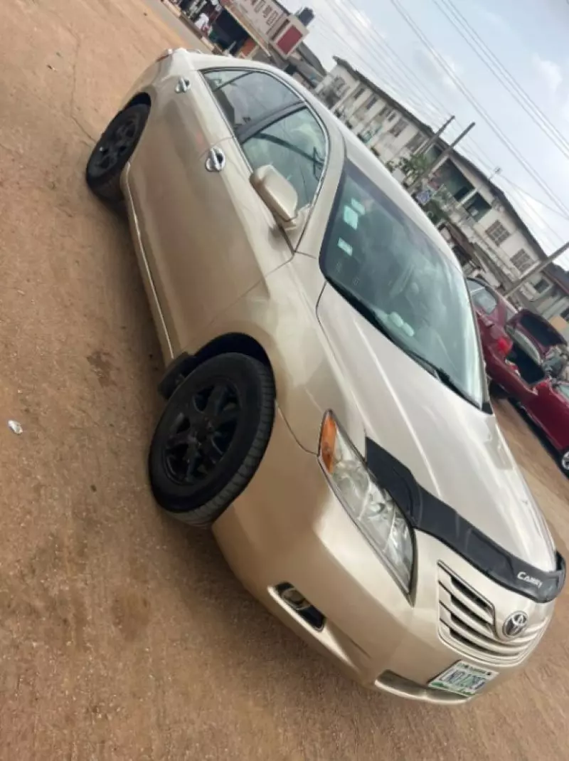 Toyota Camry   - 2007