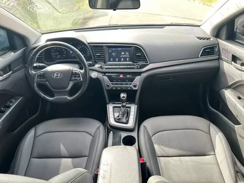 Hyundai Elantra   - 2017
