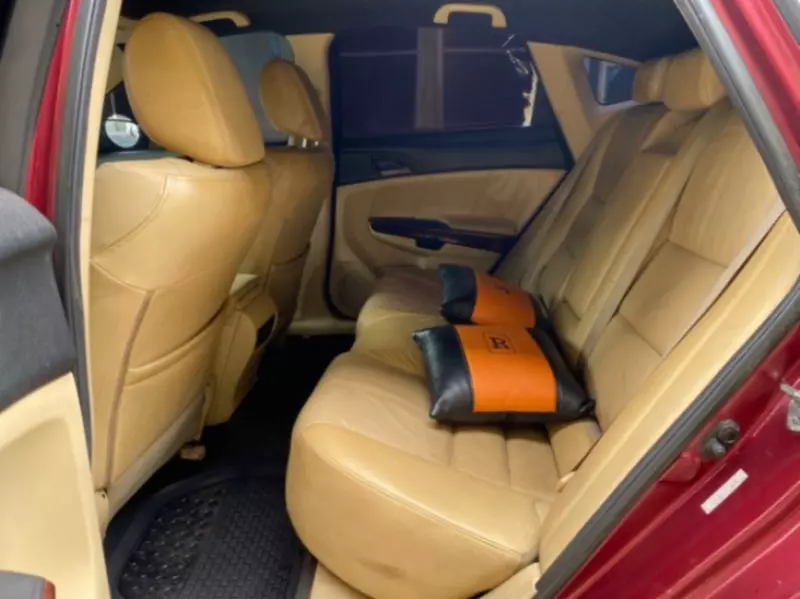 Honda Accord   - 2010