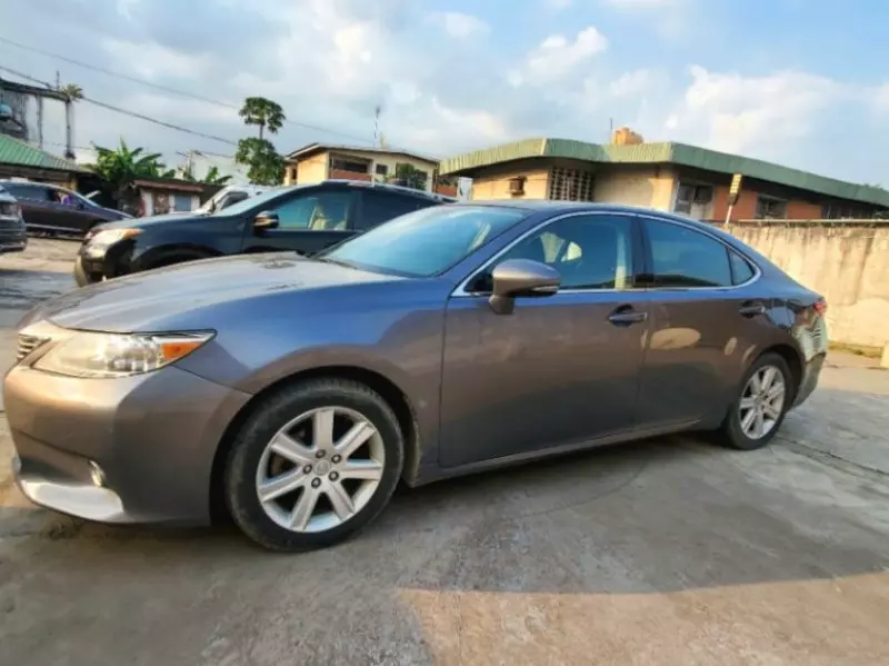 Lexus ES 350   - 2013