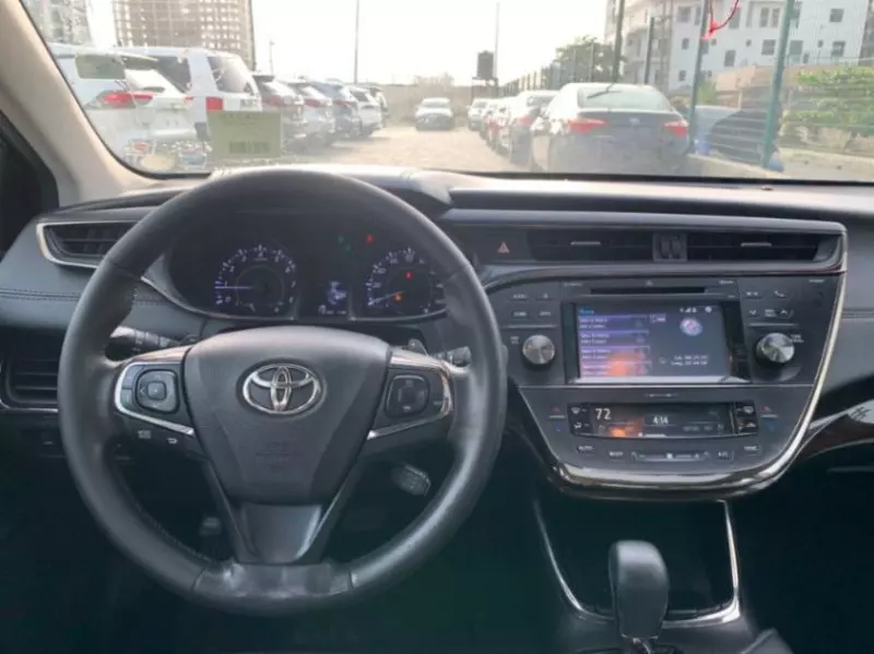 Toyota Avalon   - 2015