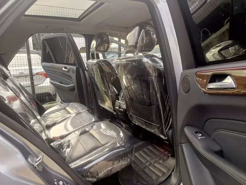 Mercedes-Benz ML 350   - 2012