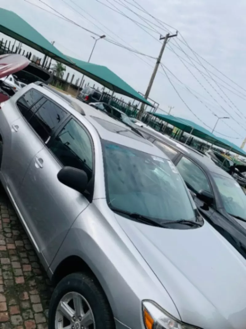 Toyota Highlander   - 2010