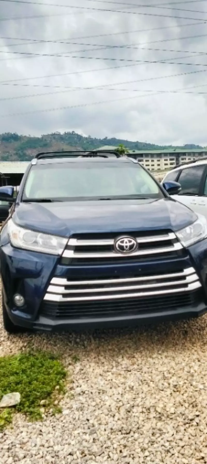 Toyota Highlander   -