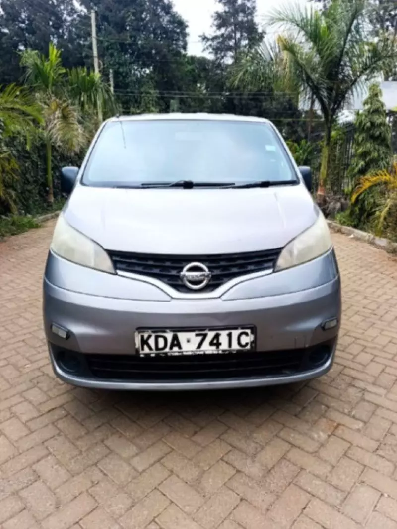 Nissan e-NV200   - 2013