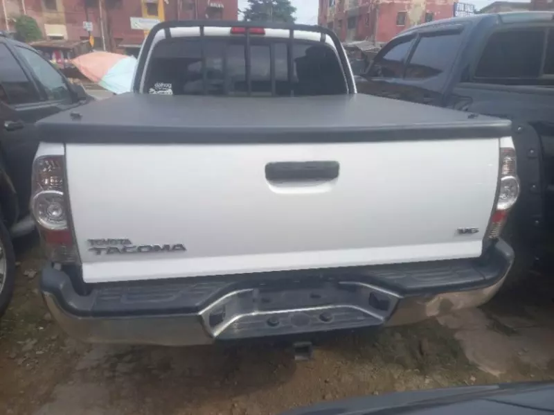 Toyota Tacoma   - 2013