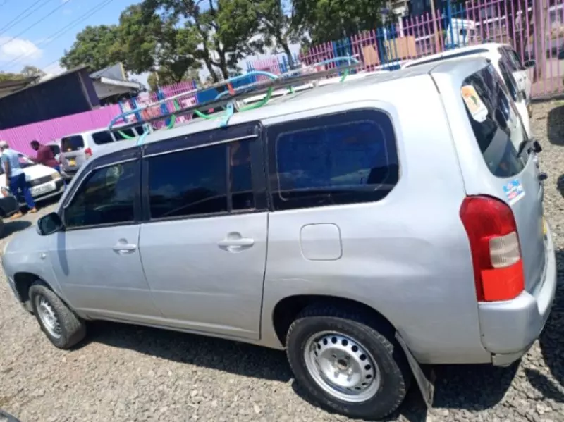 Toyota Probox    - 2009