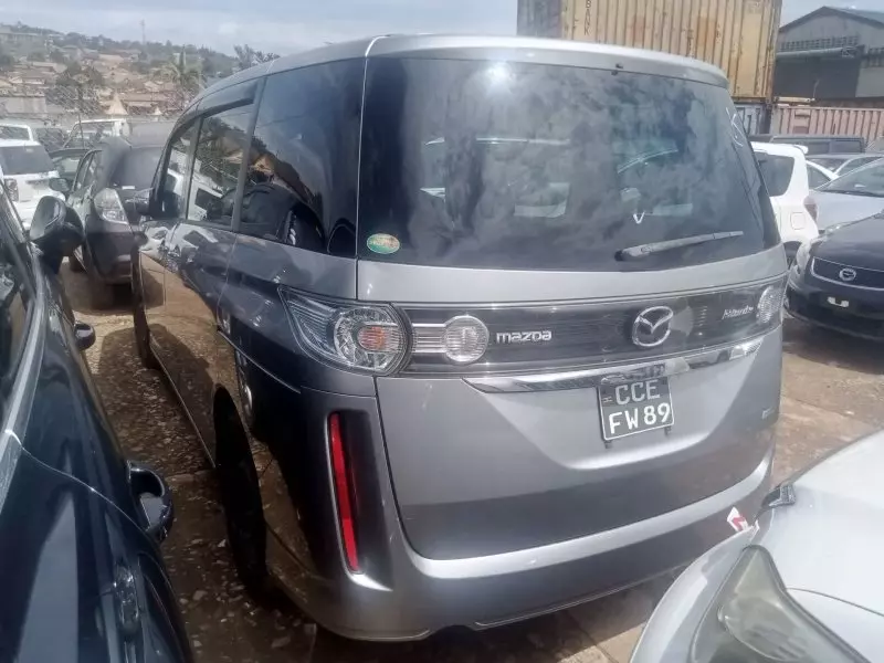 Mazda Biante   - 2011