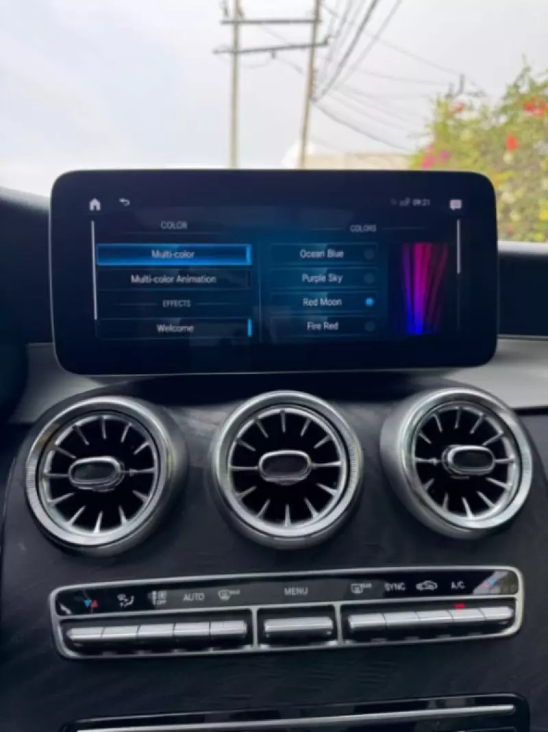 Mercedes-Benz GLC 300   - 2021