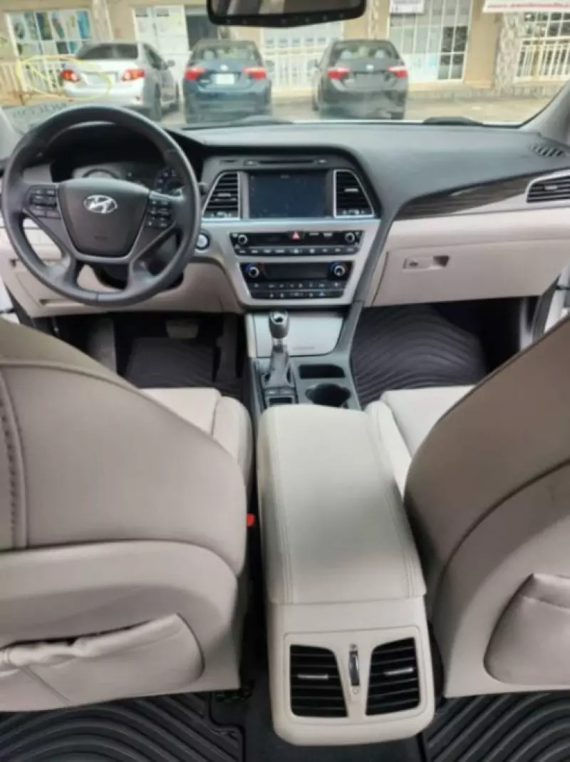 Hyundai Sonata - 2015