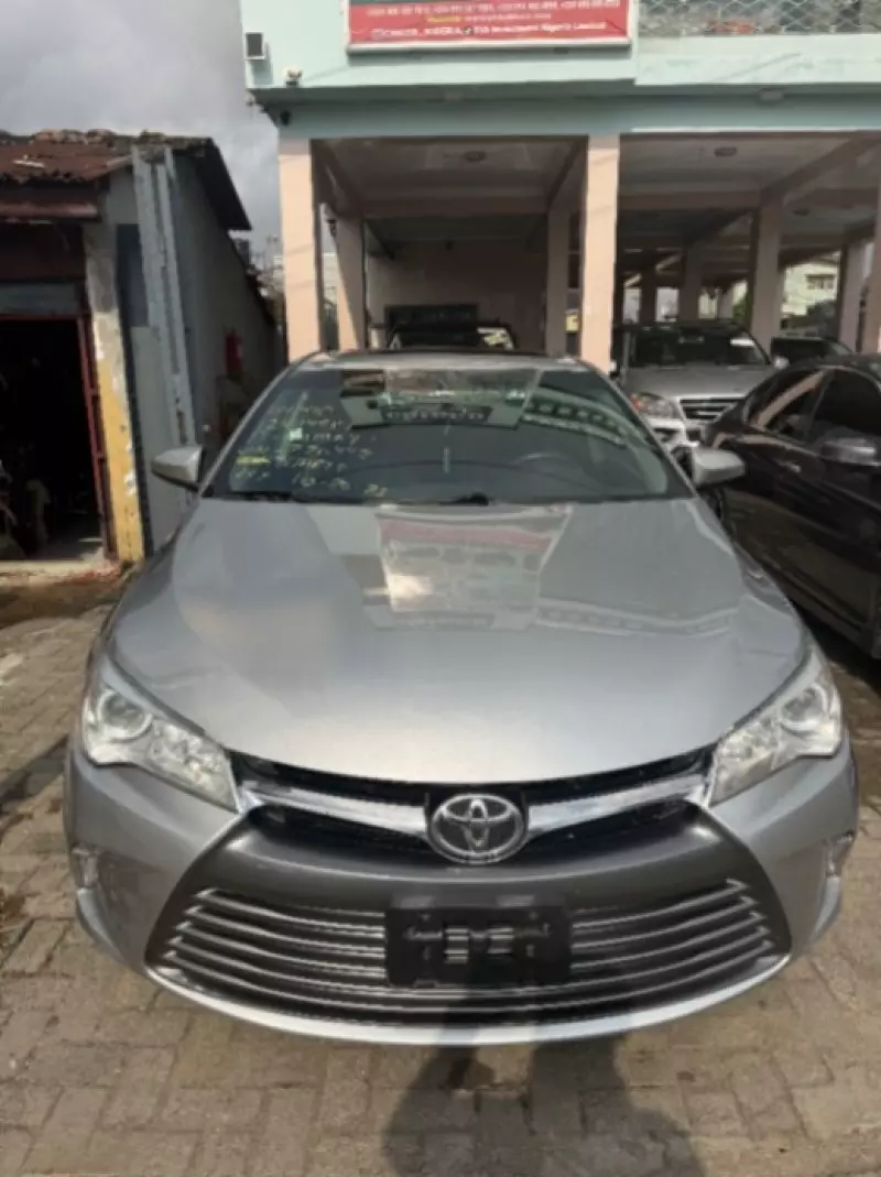 Toyota Camry   - 2017