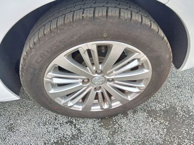 Peugeot 208   - 2018